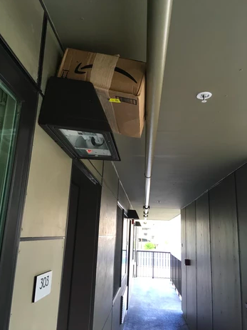 blog-boxoverdoor